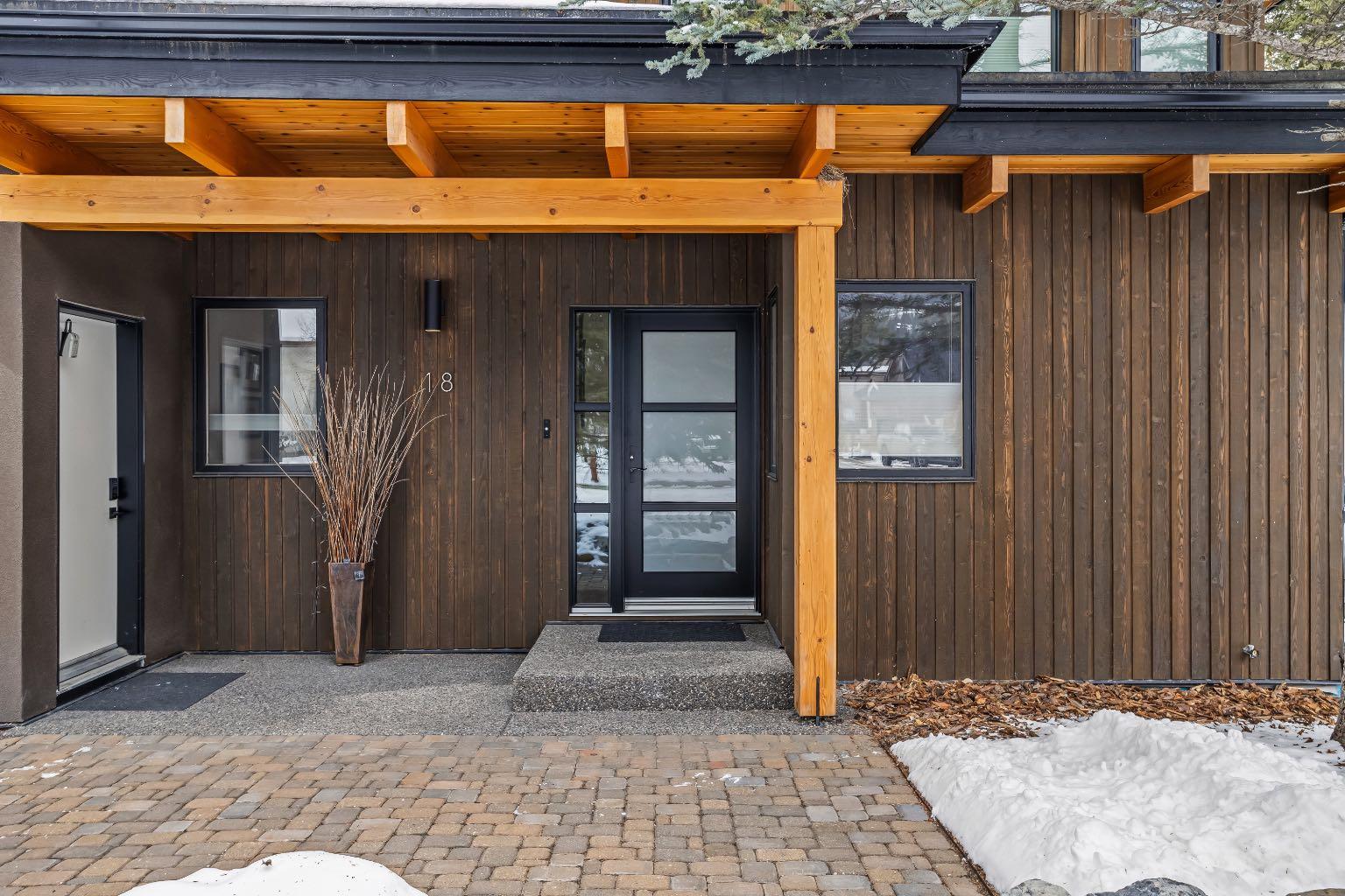 18 Pinewood Crescent