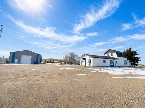 Photo of 433017 Range Road 15, Rural Wainwright No. 61, M.D. of, AB T0B 0V0 (MLS # A2300610)