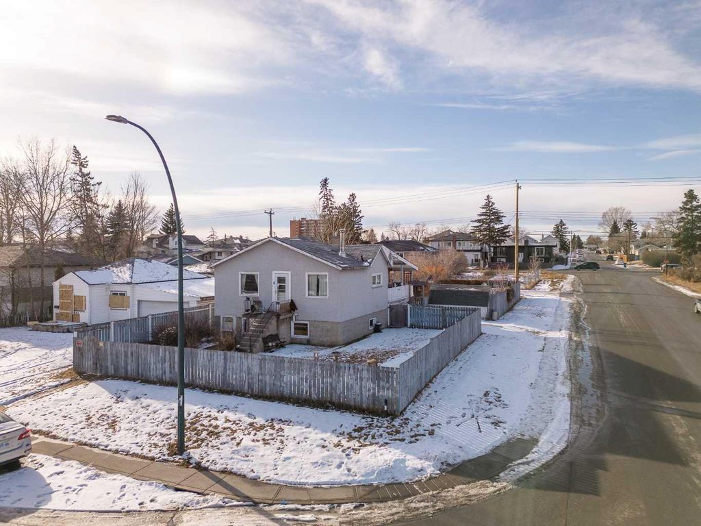 Photo of 1501 37 Street SE, Calgary, AB T2A 1E6 (MLS # A2280918)