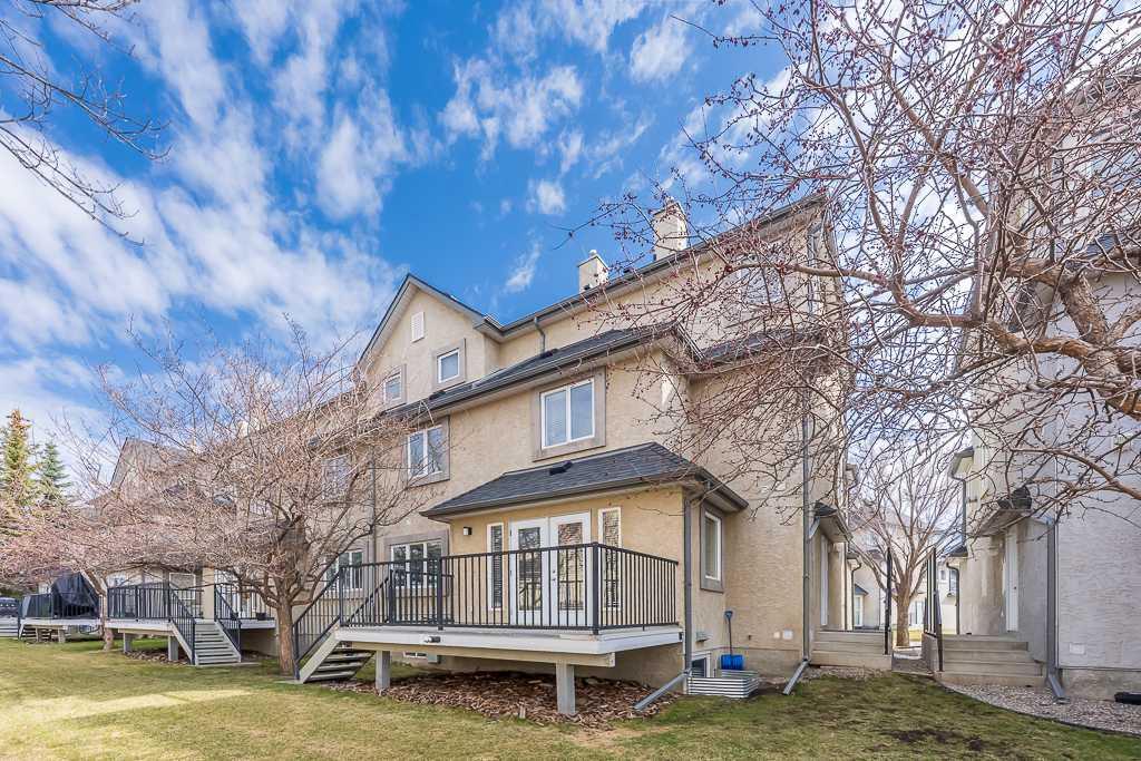 172 Simcoe Place SW