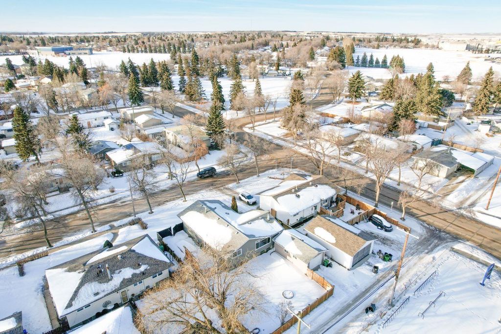 Photo of 3 Montcalm Avenue, Camrose, AB T4V 2K9 (MLS # A2281795)