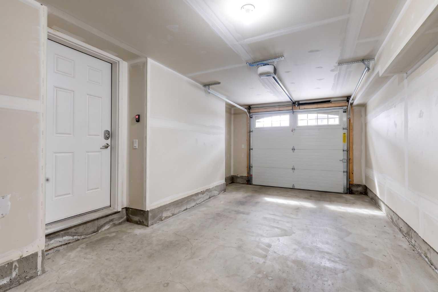 160 Windford Gardens SW