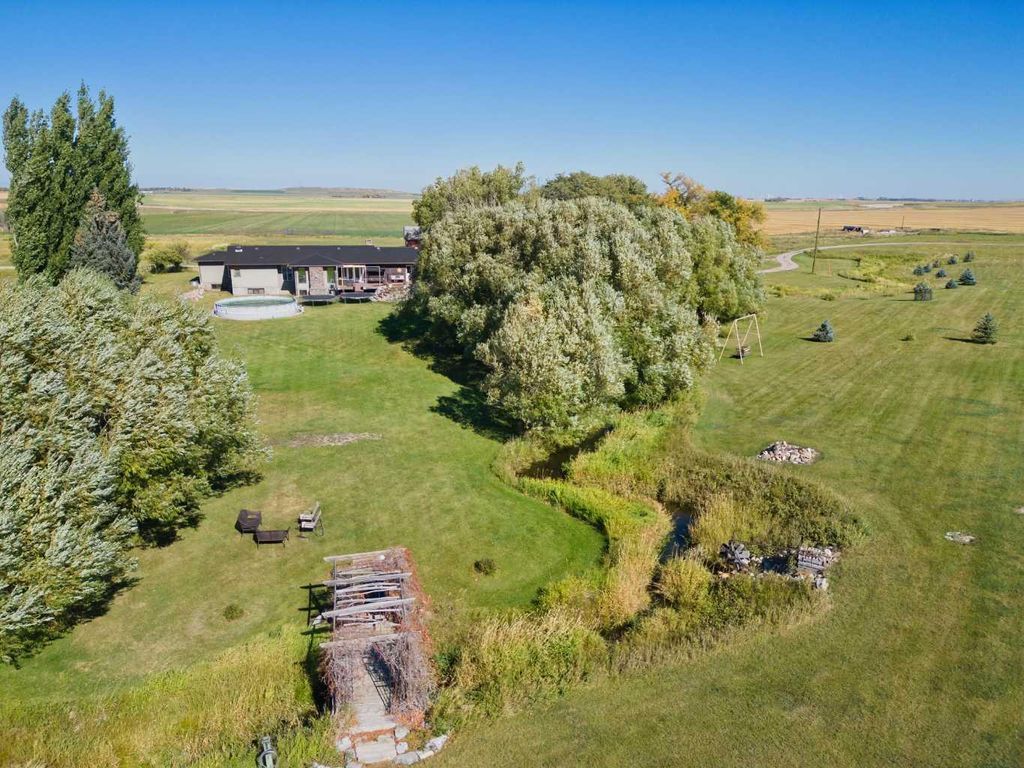 Photo of 42082 Range Road 274, Hill Spring, AB T0K 1E0 (MLS # A2262252)