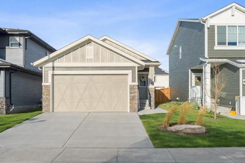 196 Emberside Hollow Cochrane AB T4C 2A3