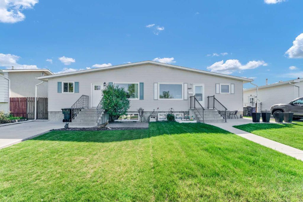 Photo of 353 Ross Glen Drive SE, Medicine Hat, AB T1B 1Y3 (MLS # A2314851)