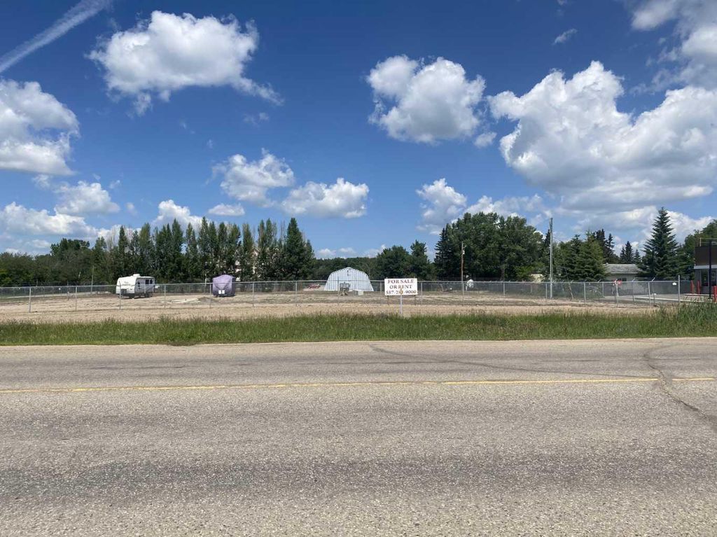Photo of 918 14 Avenue, Wainwright, AB T9W 1J9 (MLS # A2062331)