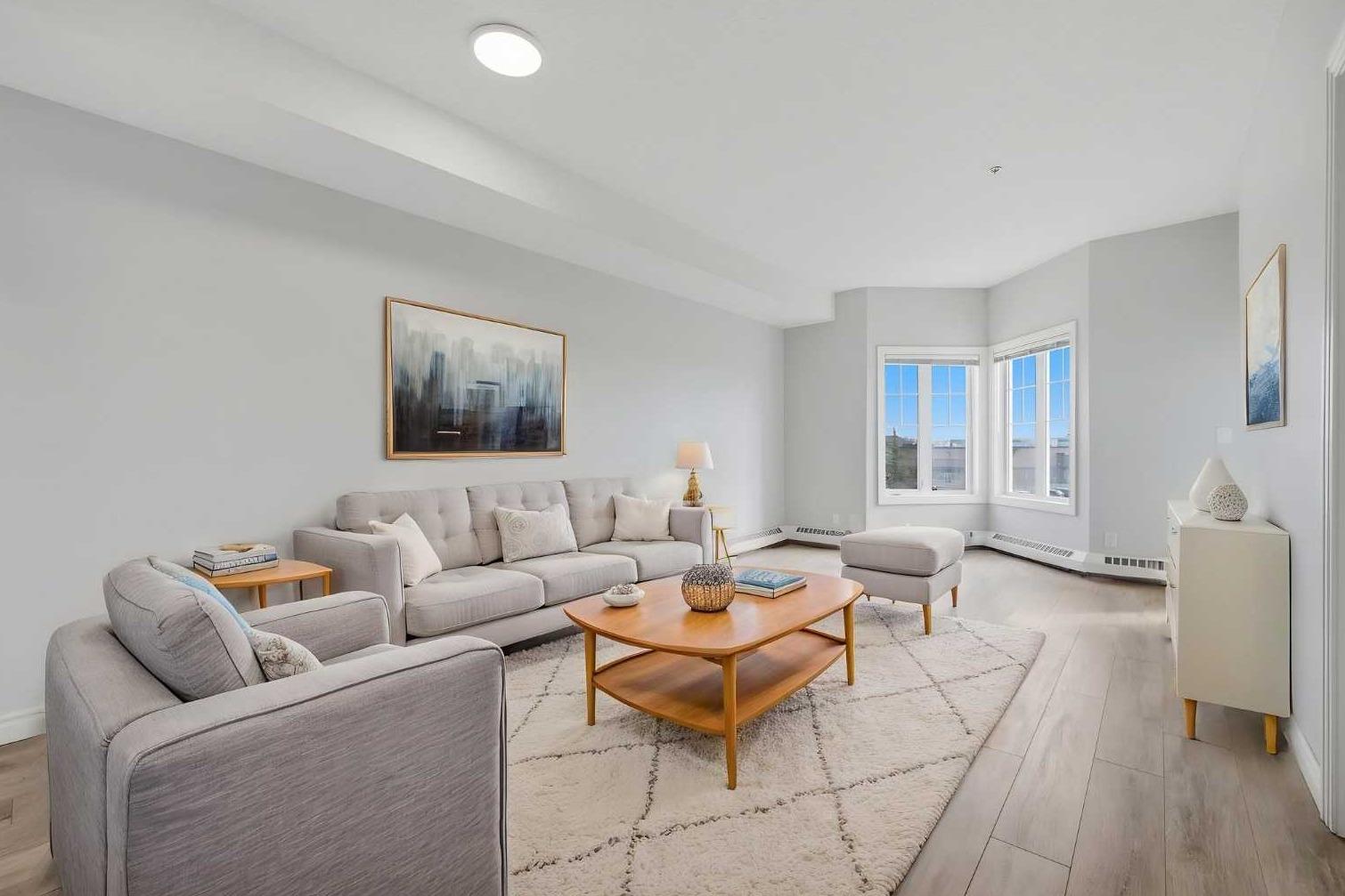 60 Royal Oak Plaza NW 322