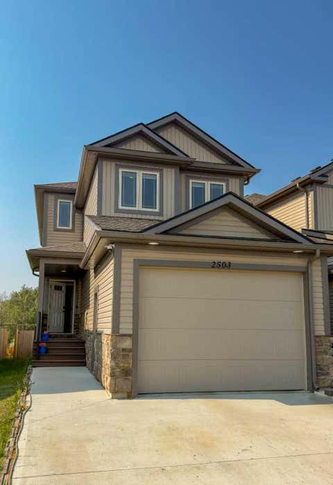 Photo of 2503 6 Avenue, Wainwright, AB T9W 0B9 (MLS # A2333914)