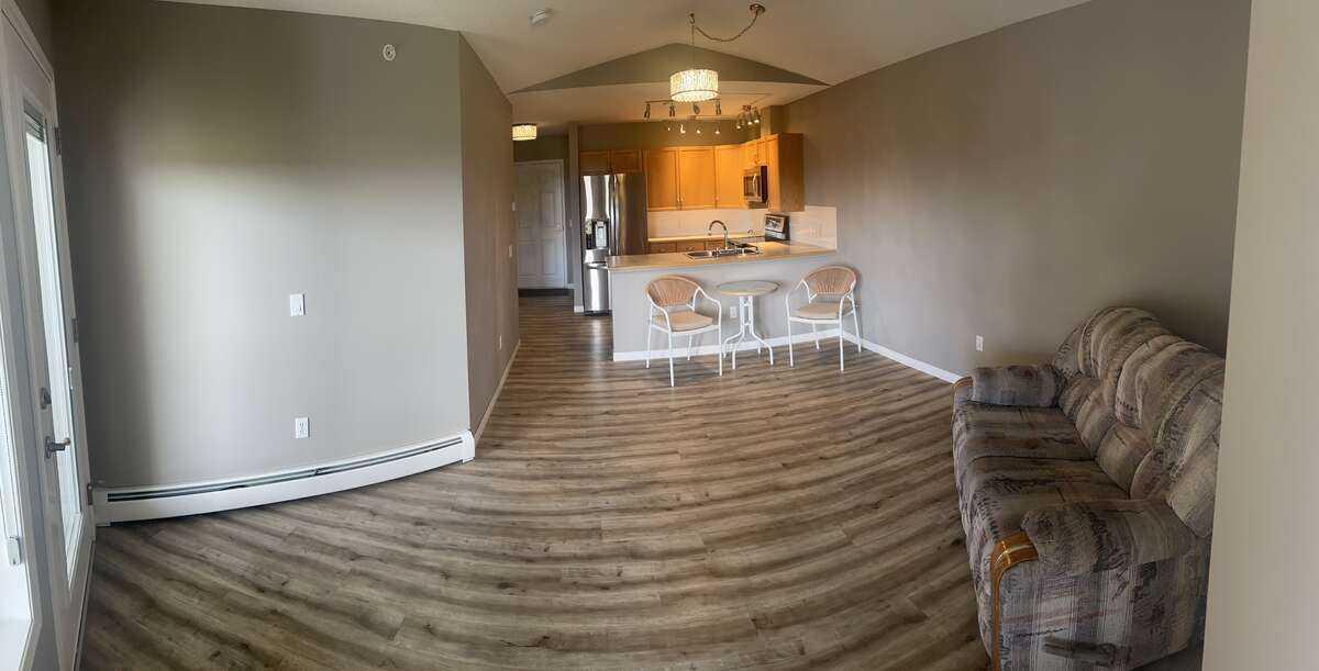 305 1 Avenue NW 403