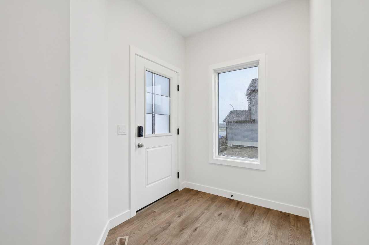37 Sora Gardens SE