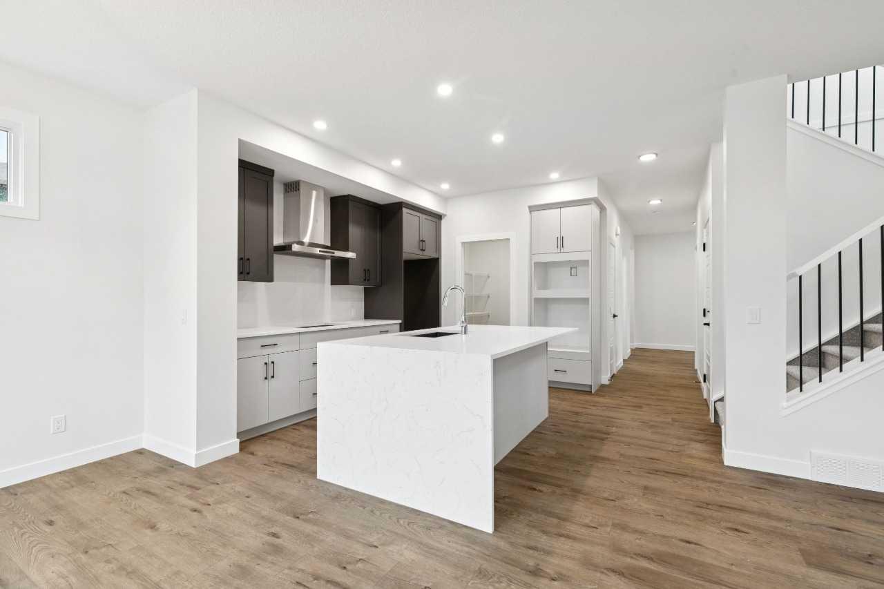 37 Sora Gardens SE