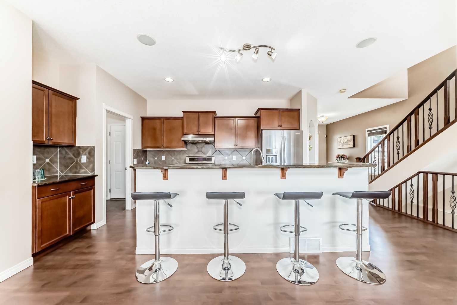 36 Valley Woods Way NW