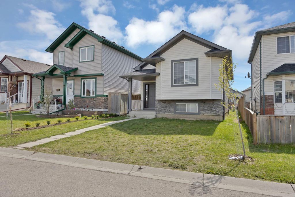 Photo of 288 Saddlemead Road NE, Calgary, AB T3J 4J4 (MLS # A2314190)