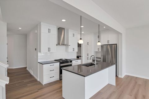 4067 Sawgrass Street NW Airdrie AB T4B 5V4