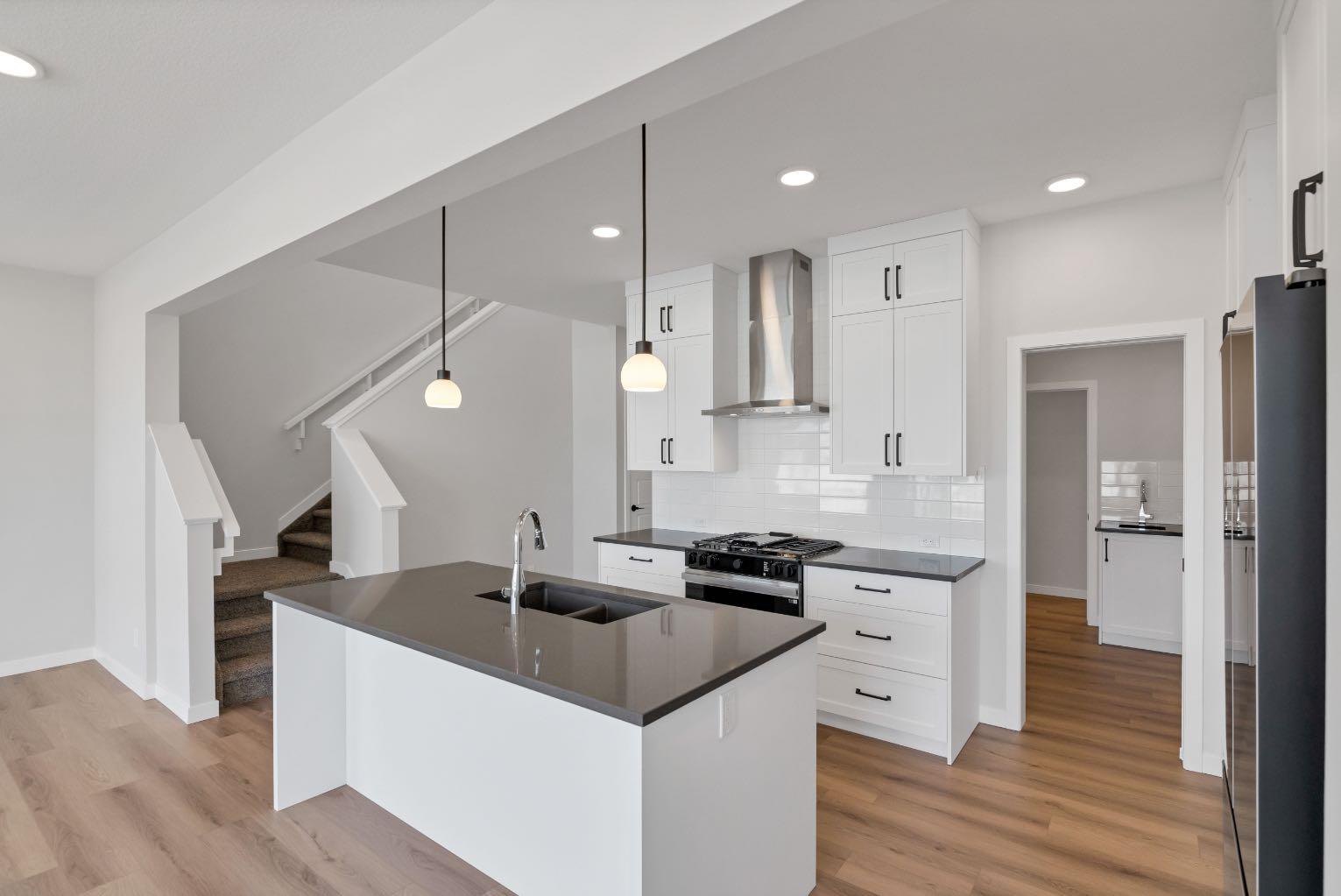 4067 Sawgrass Street NW