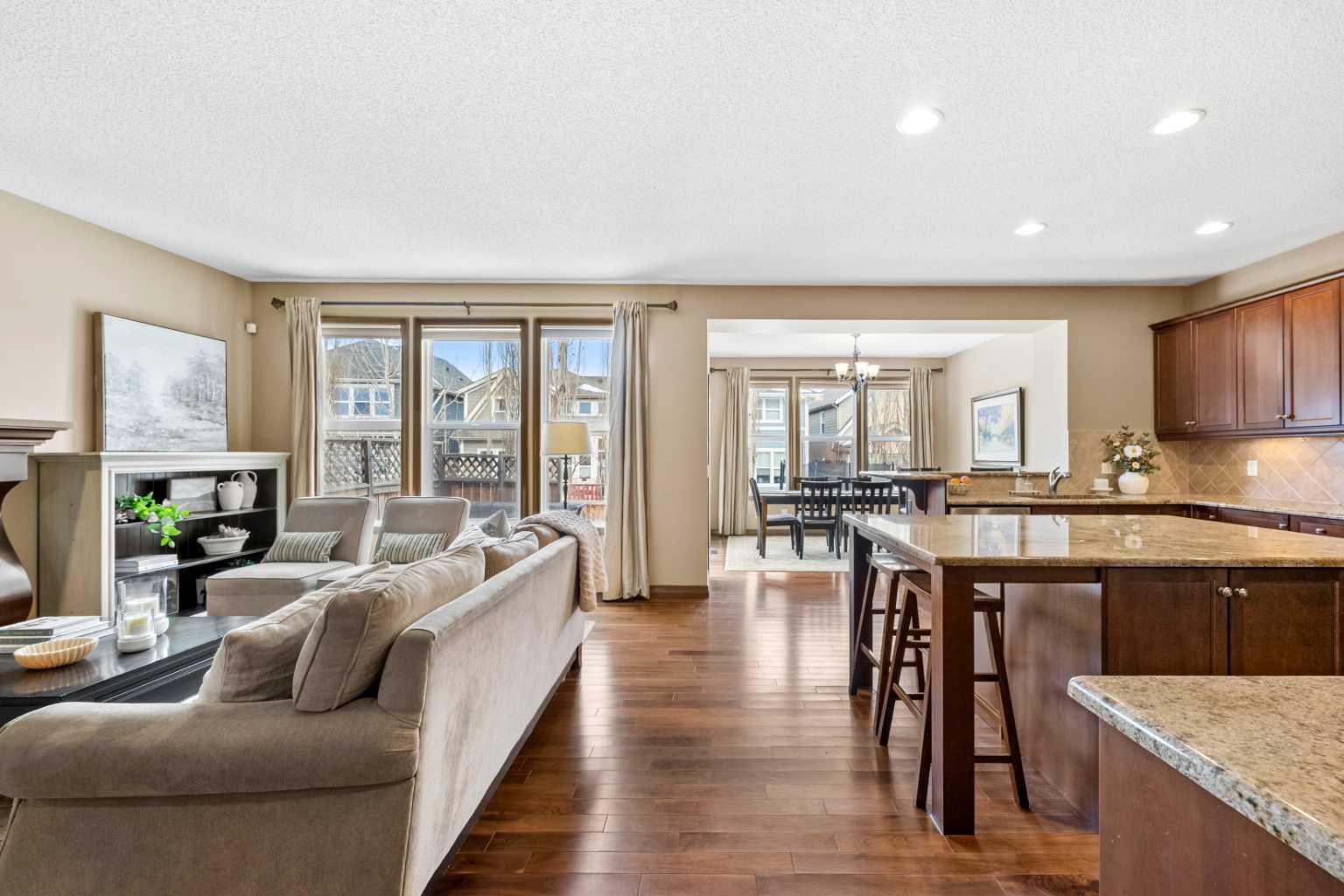 140 Mahogany Terrace SE