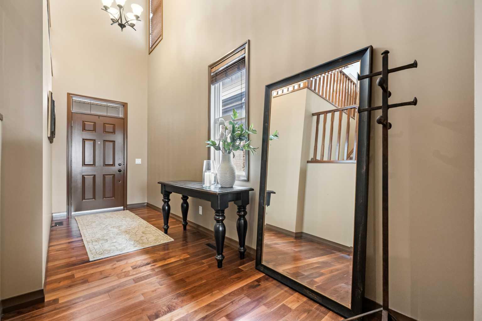 140 Mahogany Terrace SE