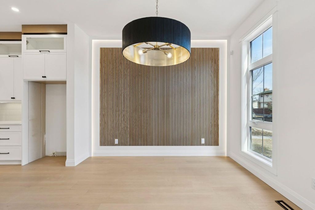 Photo of 523 32 Street, Calgary, AB T2N 2V8 (MLS # A2294937)