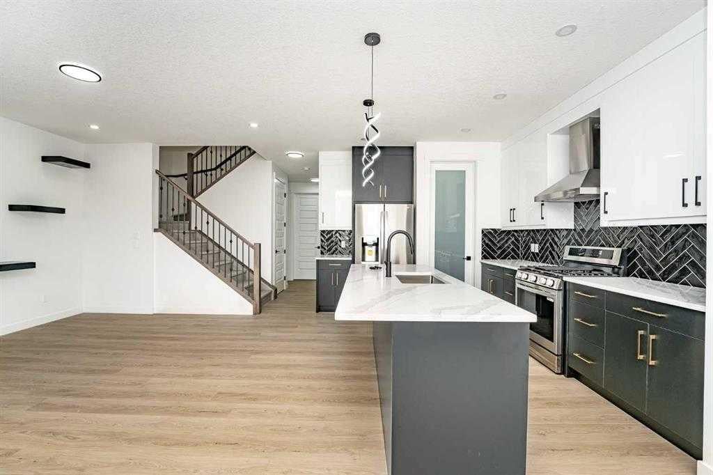 Photo of 180 Lakewood Circle, Strathmore, AB T1P 0A3 (MLS # A2330943)