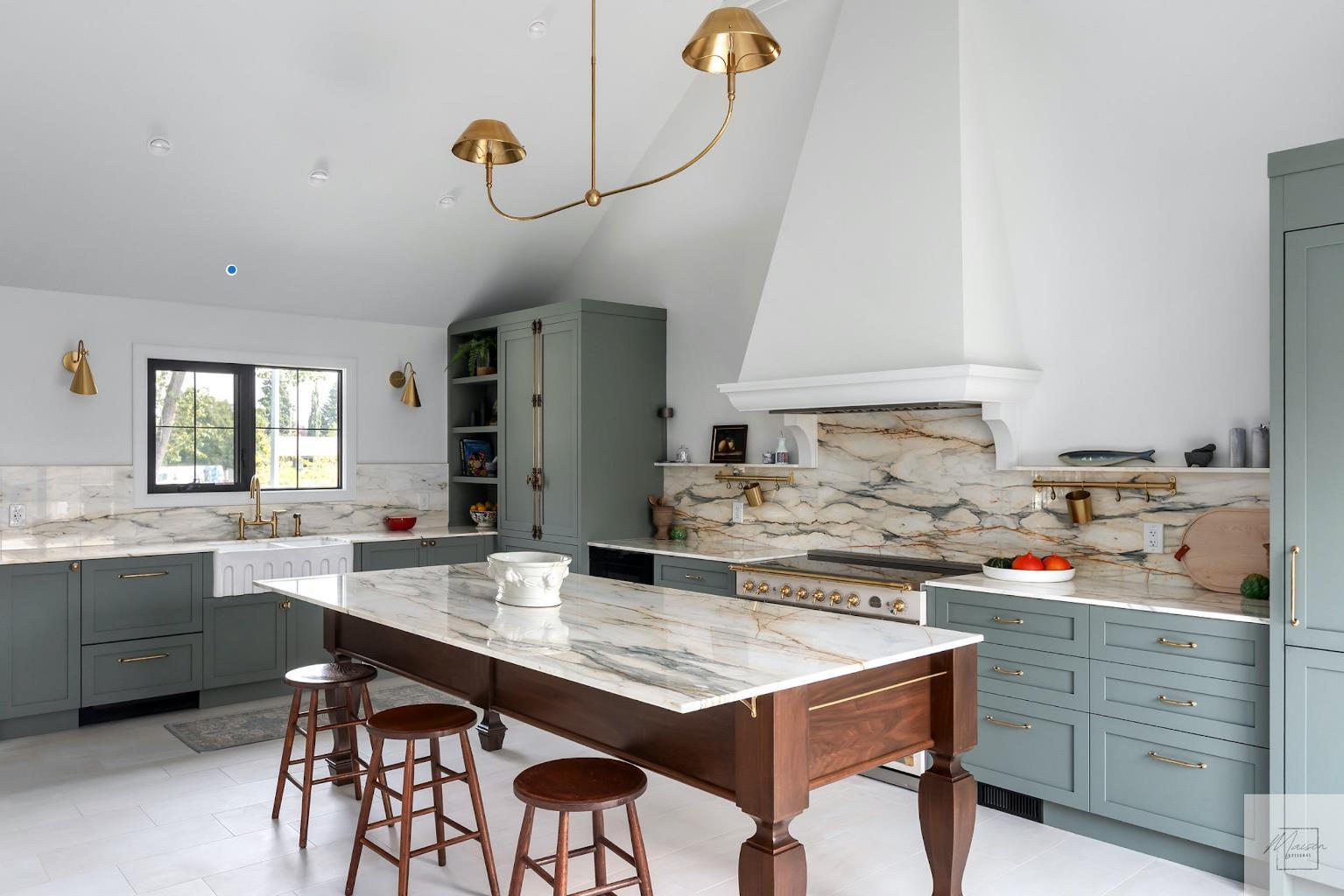 1011 Lake Wapta Way SE