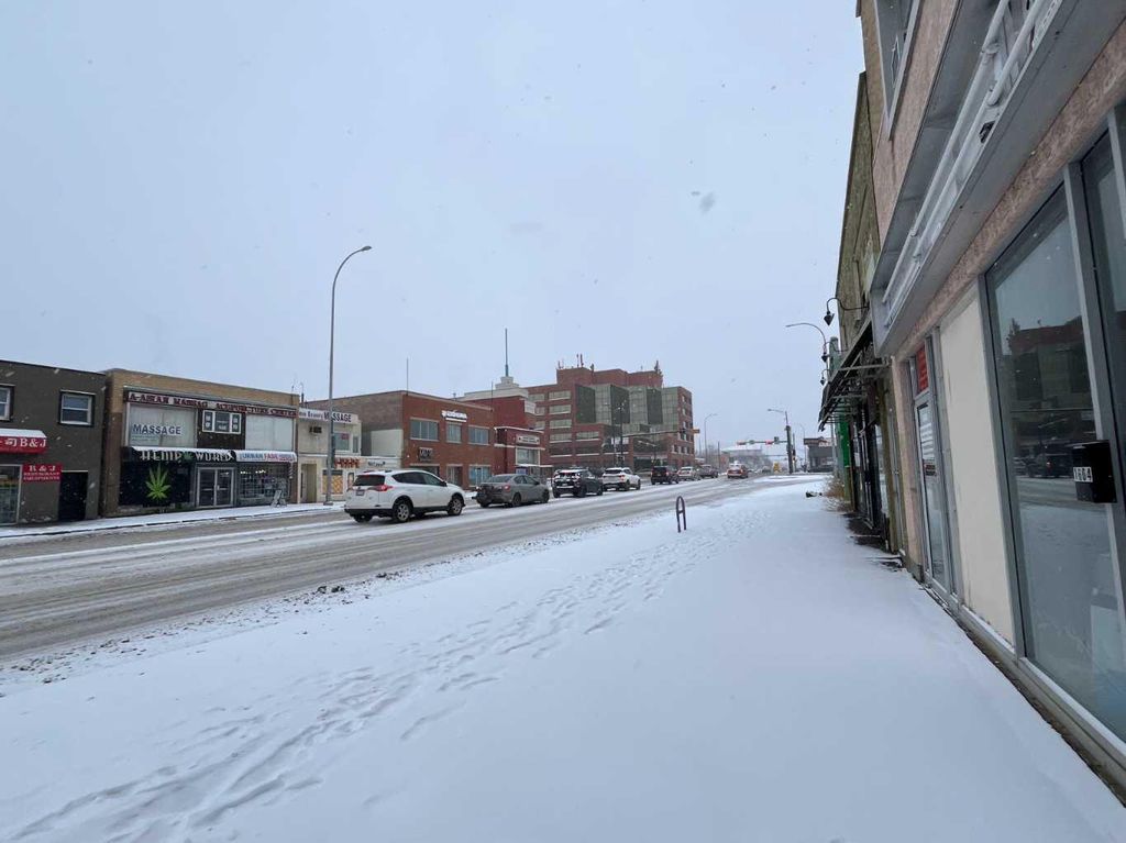 Photo of 1604 Centre Street NE, Calgary, AB T2E 2S2 (MLS # A2105986)