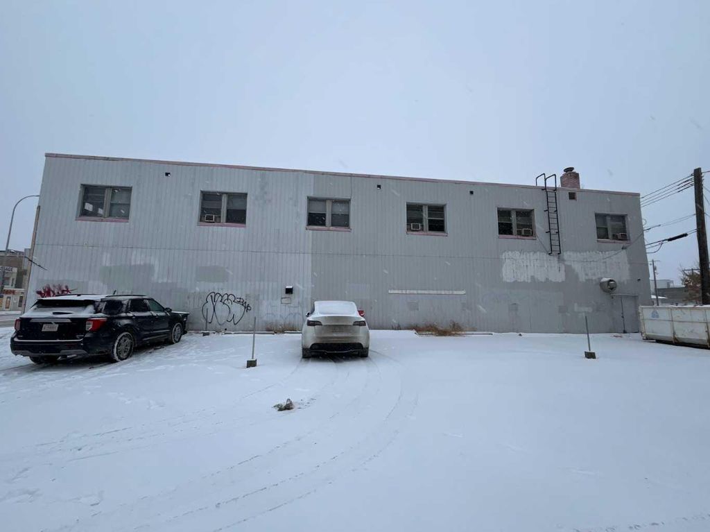 Photo of 1604 Centre Street NE, Calgary, AB T2E 2S2 (MLS # A2105986)