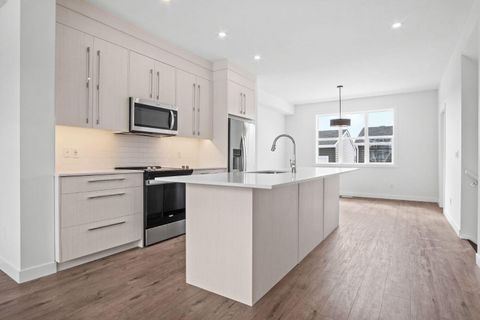 Photo of 277 Dawson Way, Chestermere, AB T1X 2R7 (MLS # A2300682)