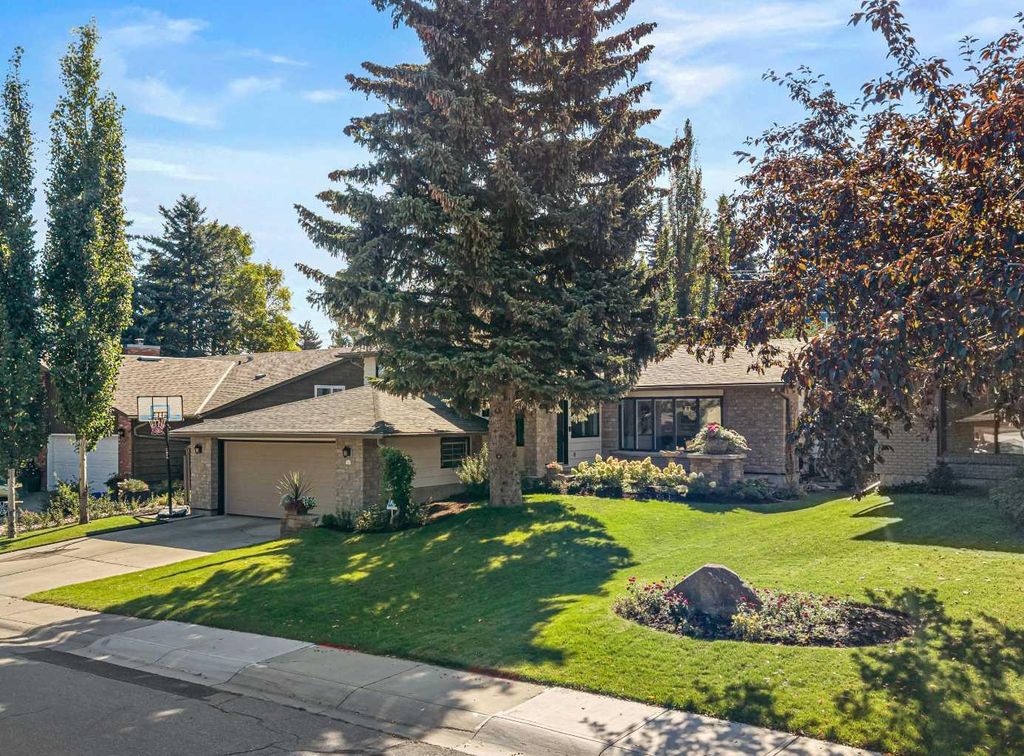Photo of 855 Oakside Circle SW, Calgary, AB T2V 4P5 (MLS # A2310156)