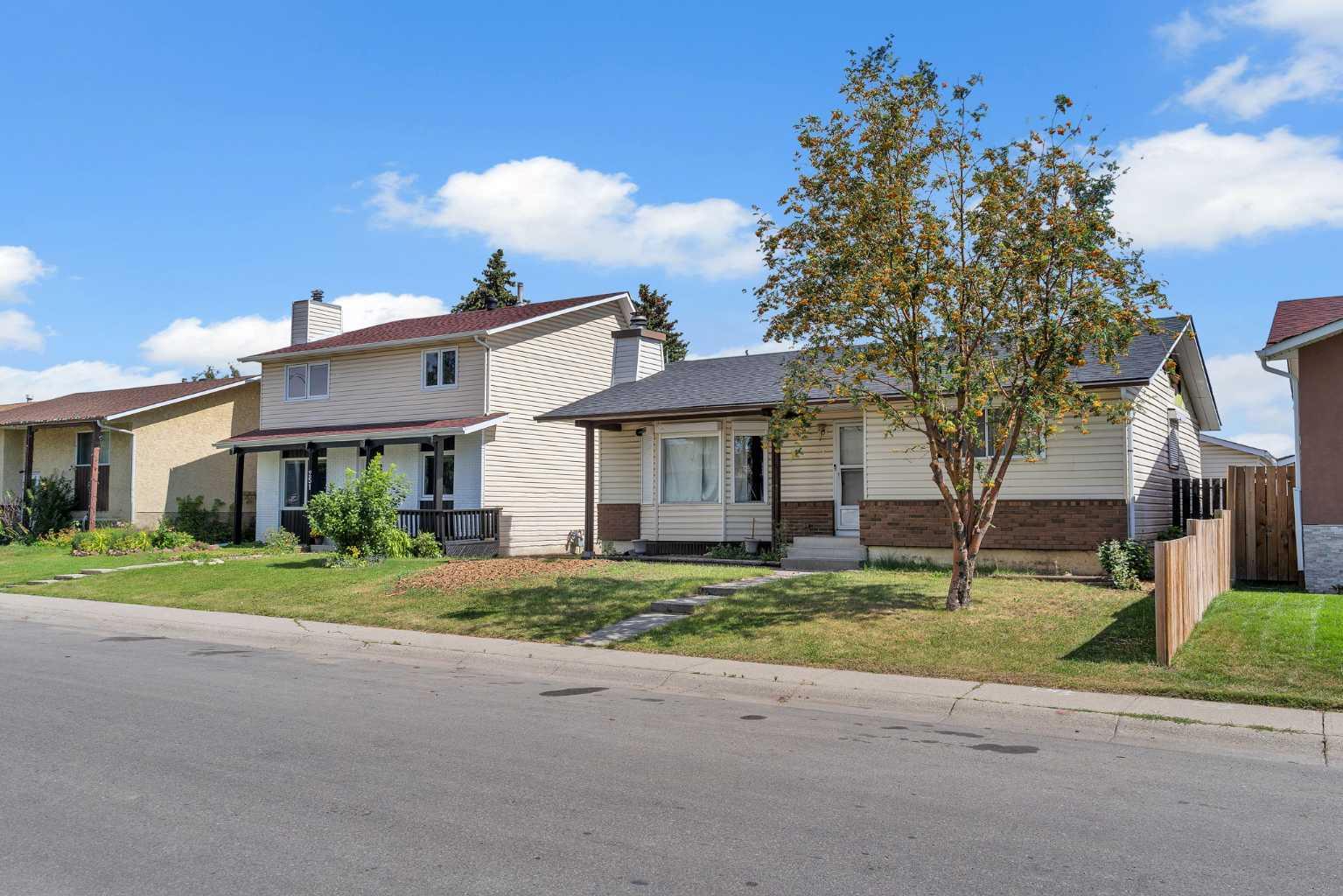 247 & 251 Rundlecairn Road NE