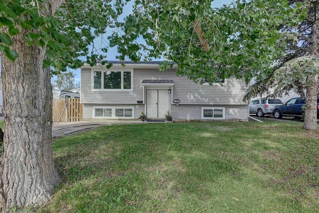 Photo of 7634 Patterson Drive, Grande Prairie, AB T8V 3Z6 (MLS # A2327376)
