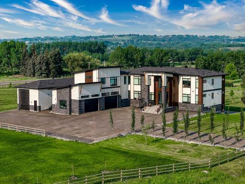 48017 Harvest Lane E Rural Foothills County AB T1S 3R6