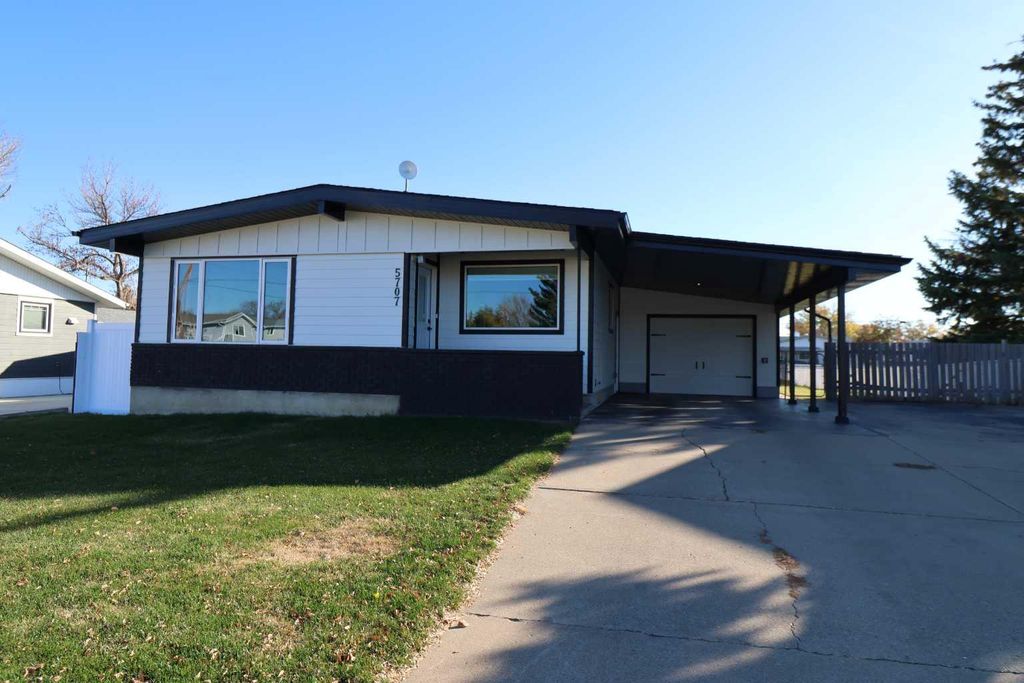 Photo of 5707 50 st St, Taber, AB T1G 1K6 (MLS # A2266345)