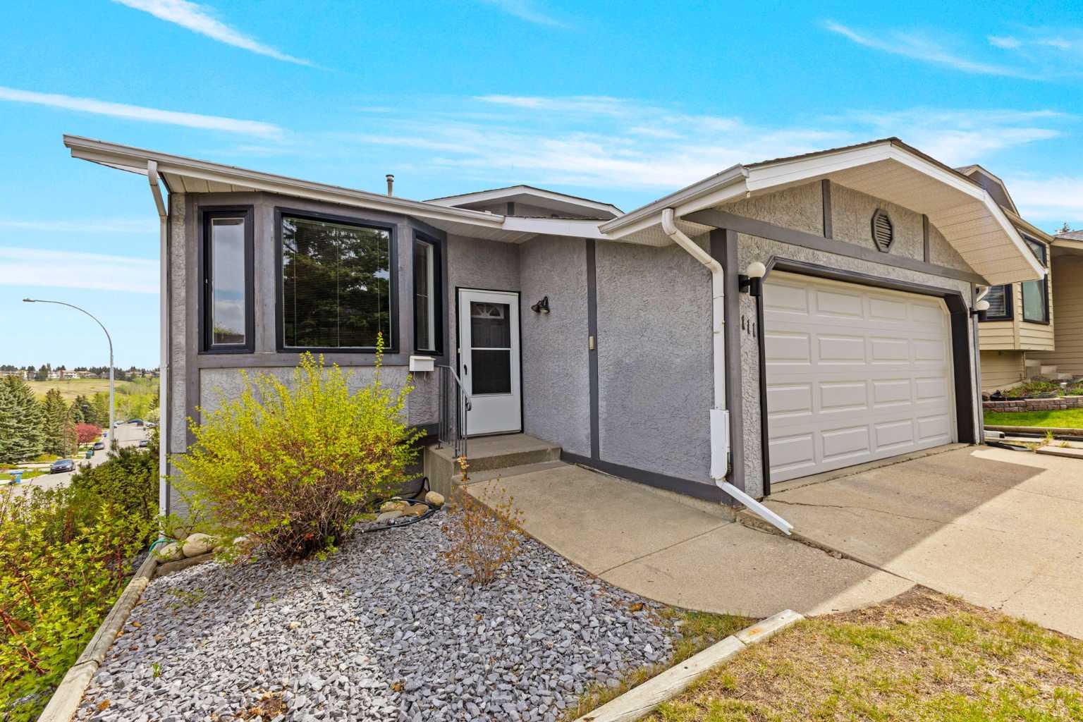 111 Edgebyne Crescent NW