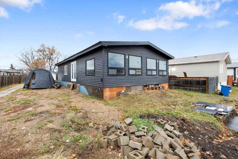 Photo of 232 Greenwich Lane, Fort McMurray, AB T9H 3Z3 (MLS # A2306101)