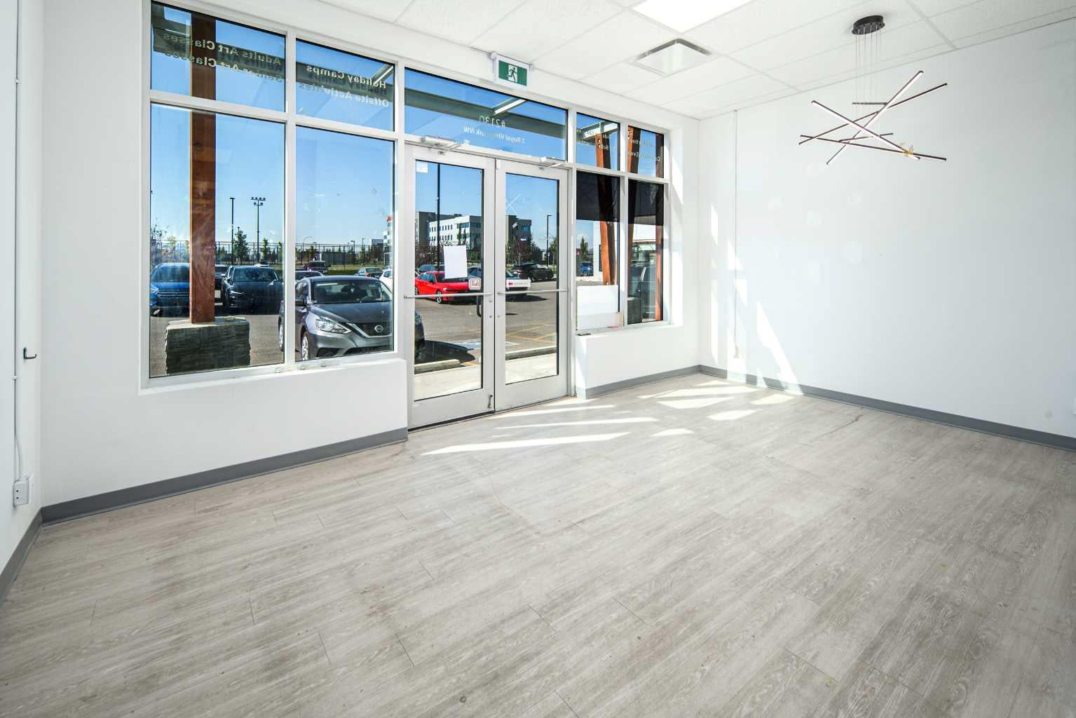 2 Royal Vista Link NW 2130