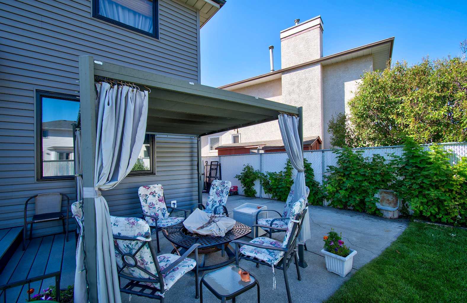 36 Harvest Oak Place NE