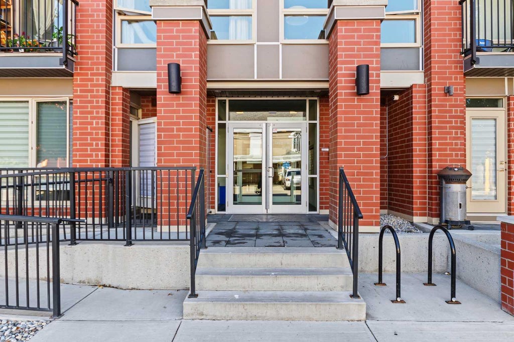 Photo of 305 18 Avenue SW #126, Calgary, AB T2S 3H1 (MLS # A2344431)