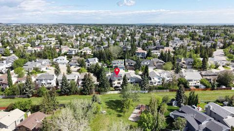 Photo of 95 Hawkstone Close NW, Calgary, AB T3G 3P3 (MLS # A2305619)