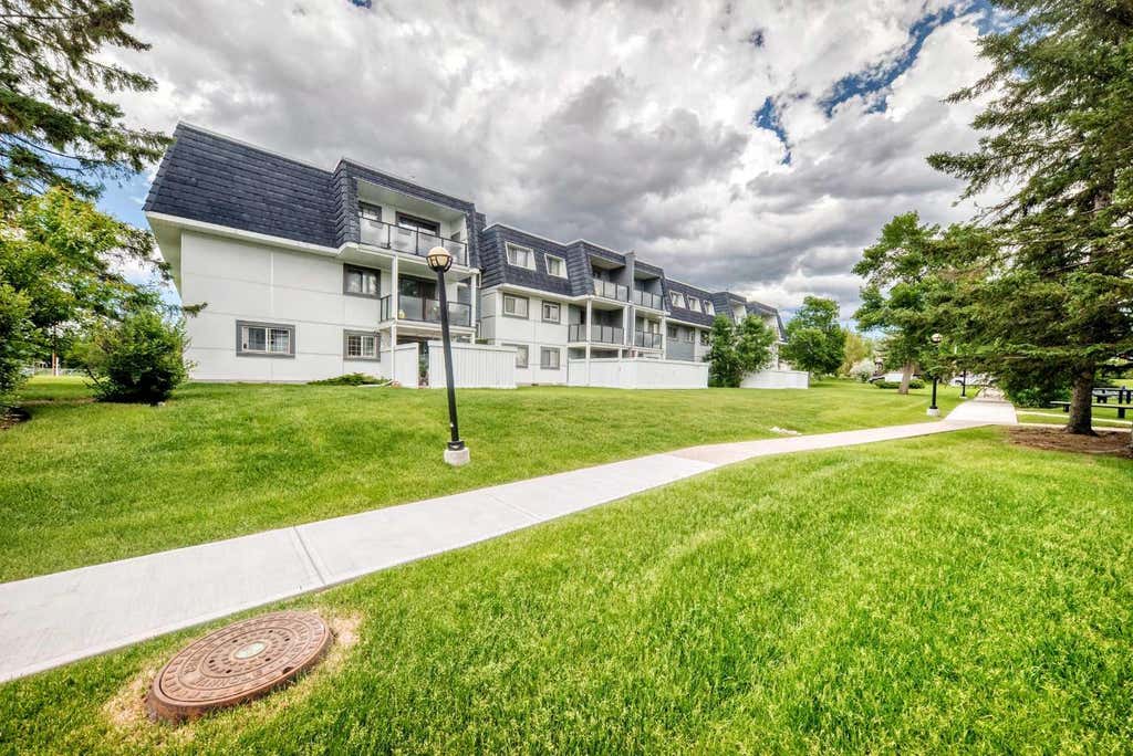 Photo of 3115 51 Street SW #2303, Calgary, AB T3E 6P4 (MLS # A2325427)