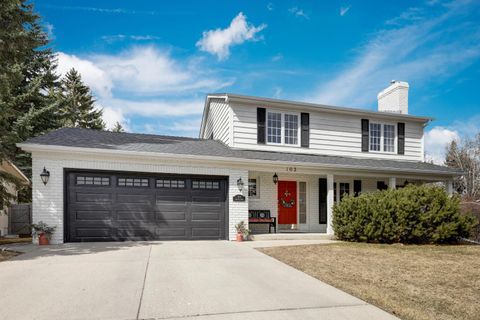 Photo of 103 Pump Hill Place SW, Calgary, AB T2Y 4C6 (MLS # A2301153)