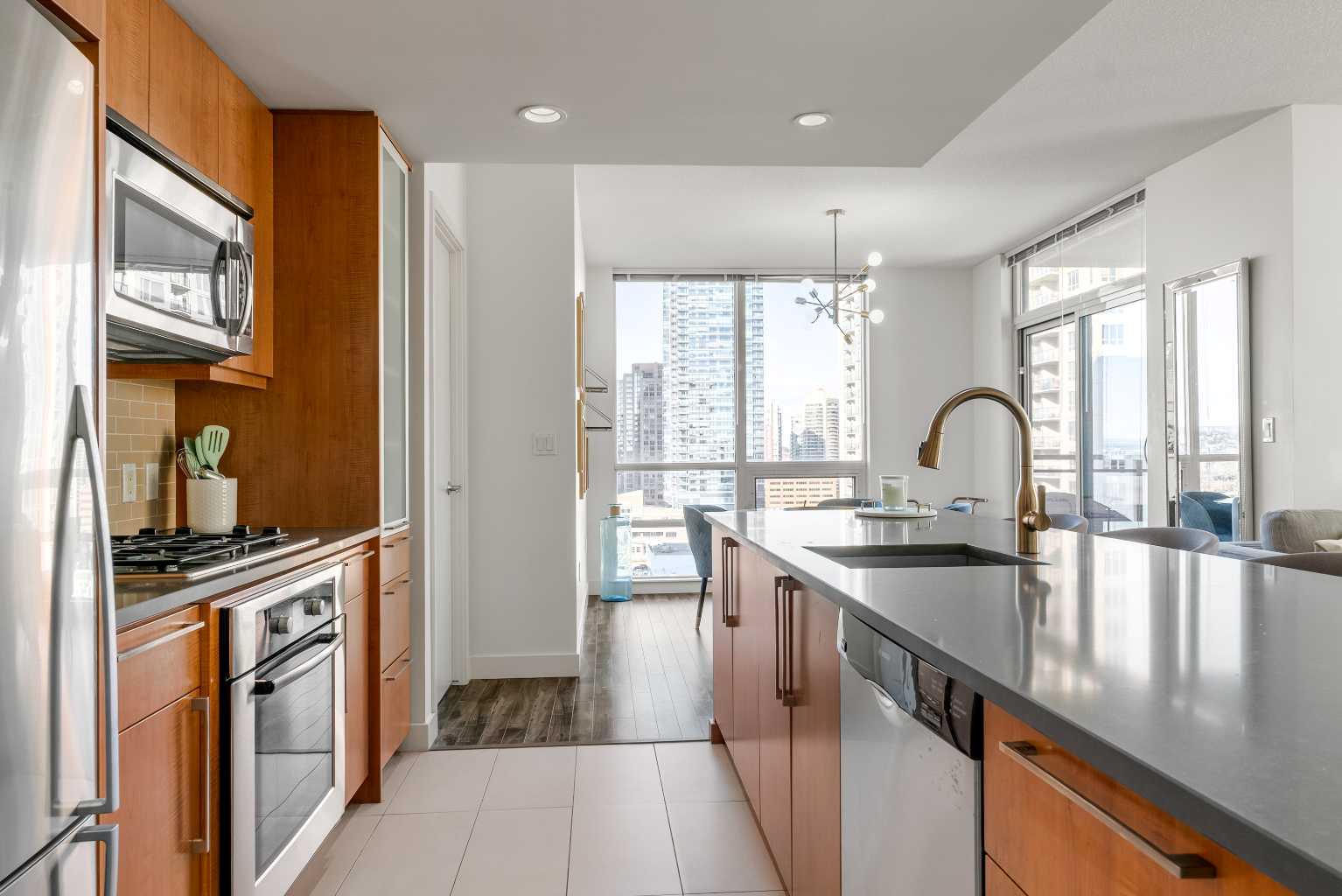 1118 12 Avenue SW 1204