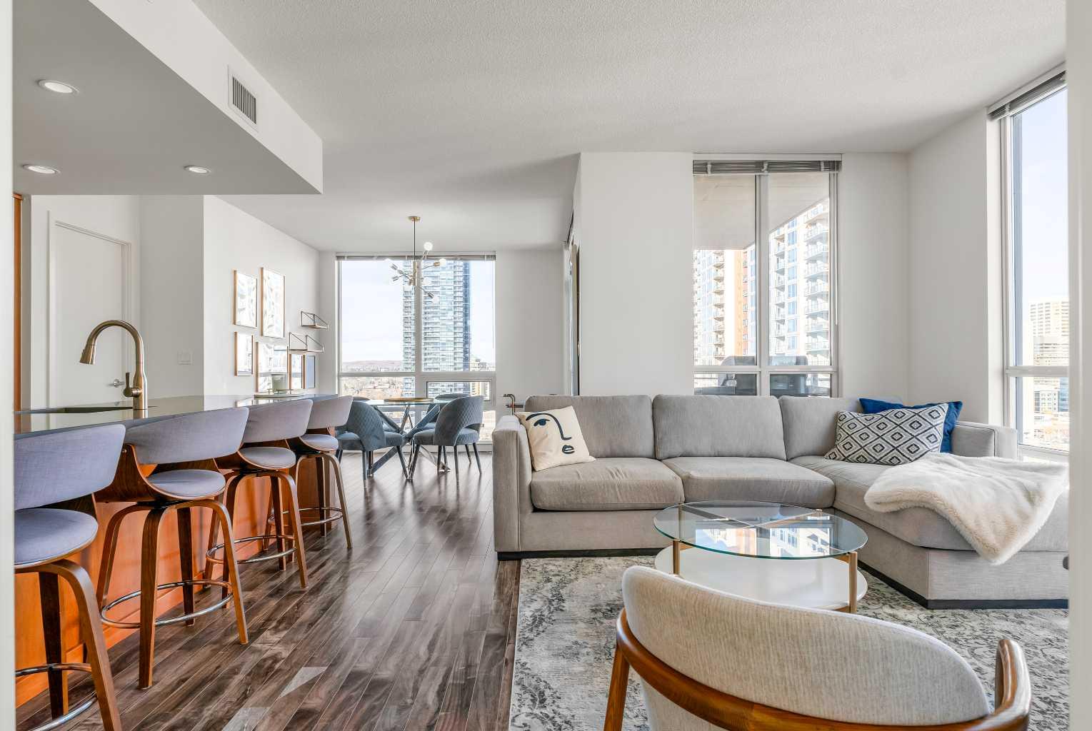 1118 12 Avenue SW 1204