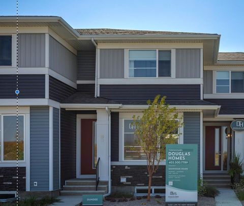 Photo of 81 Sora Gate SE, Calgary, AB T3S 0M6 (MLS # A2295325)