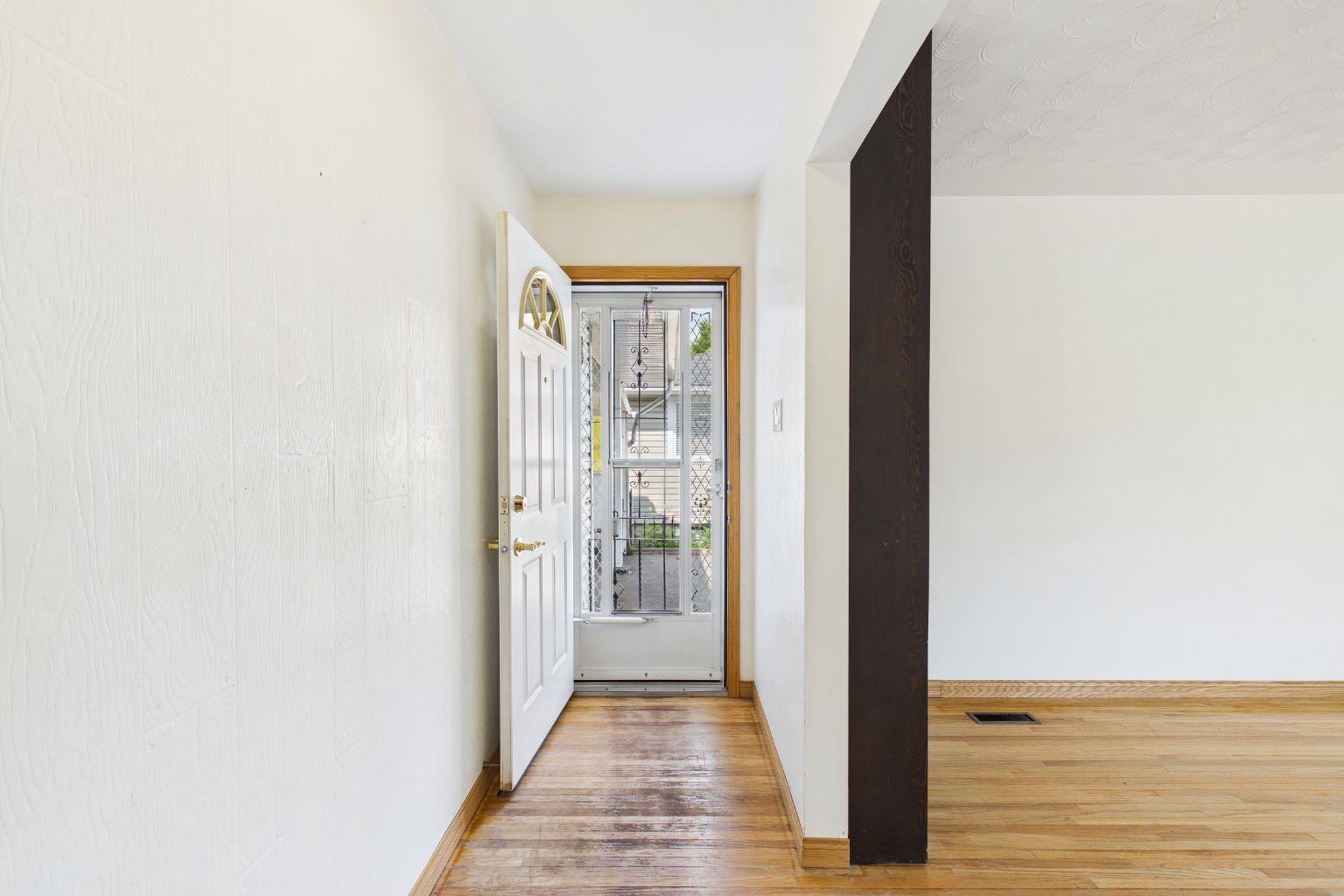 83 Westover Drive SW