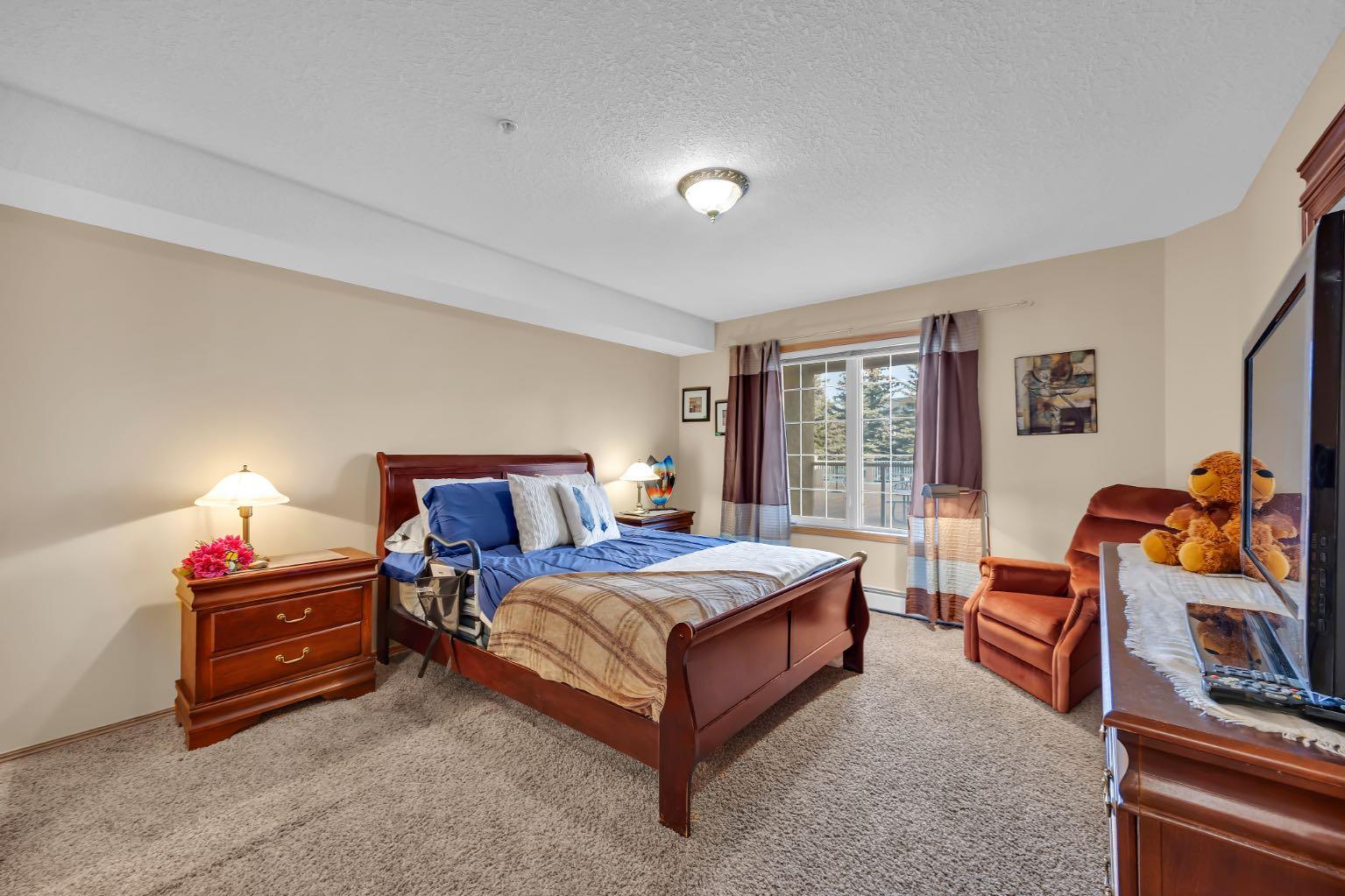 728 Country Hills Road NW 106