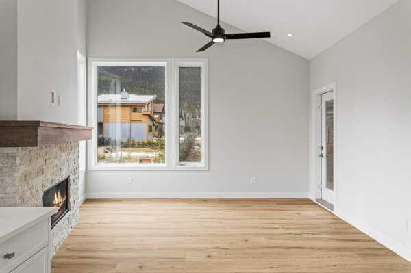 209 Stewart Creek Rise 203J