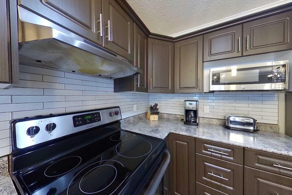 Photo of 4322 18 Avenue Ave, Edson, AB T7E 0C1 (MLS # A2293218)