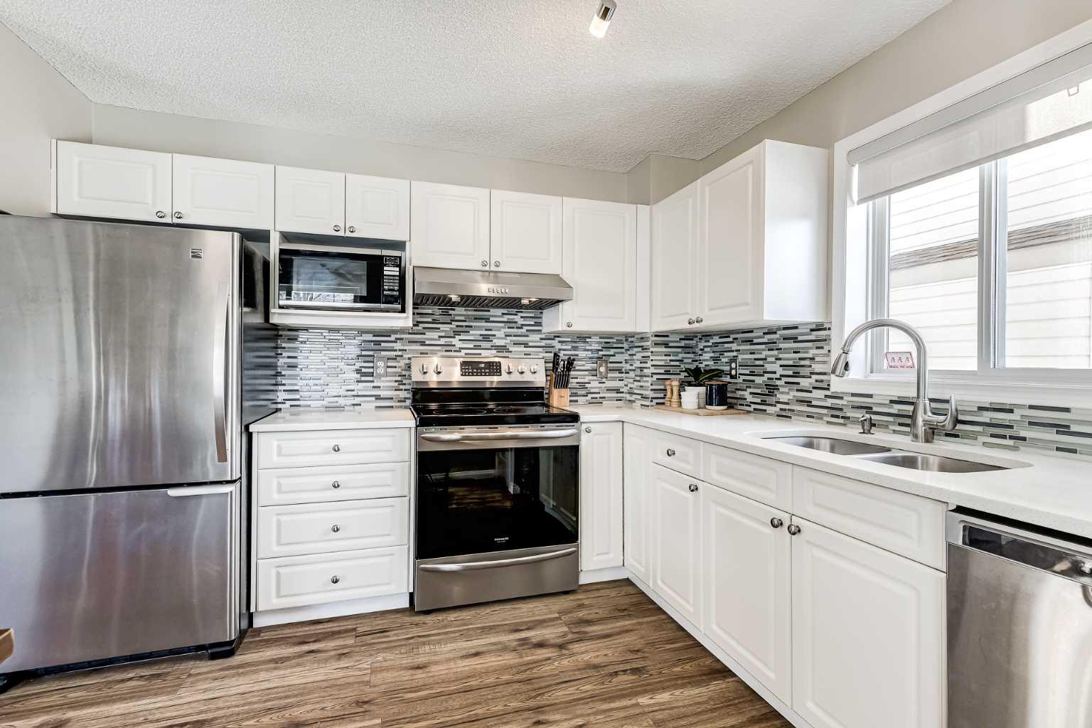 157 Arbour Crest Road NW