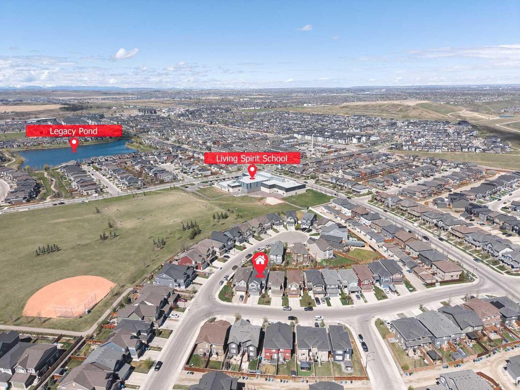 Photo of 85 Legacy Glen View SE, Calgary, AB T2X 3E2 (MLS # A2310375)