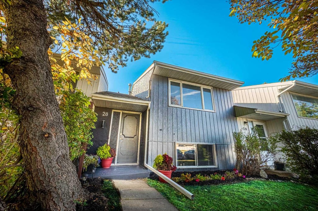 Photo of 28 Whiteside Crescent, Red Deer, AB T4N 5Z1 (MLS # A2349379)